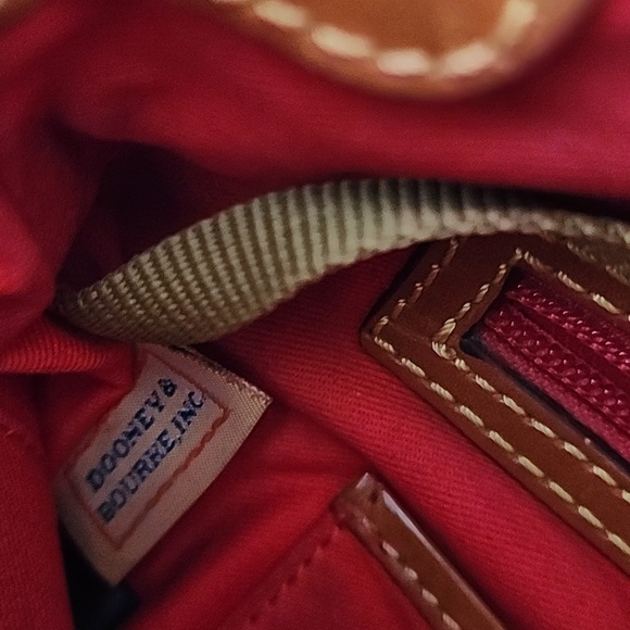 Dooney & Bourke Black Bag with Brown Logo - Picture 9 of 9